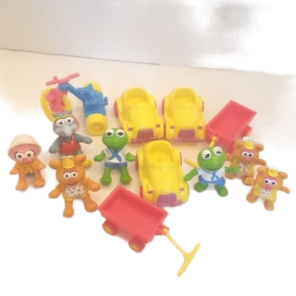 Vintage Muppets PVC Figures/Cars/Bike/Wagon McDonald's Toys - Picture 1 of 6
